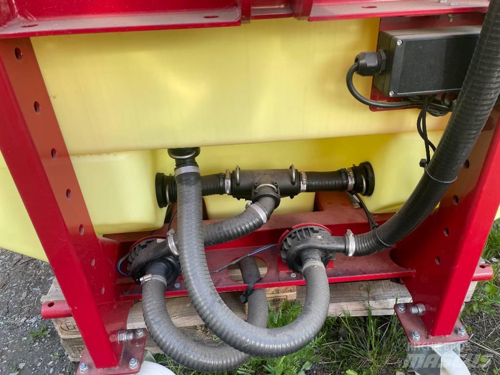 Hardi Mega 12 Zamontowane opryskiwacze
