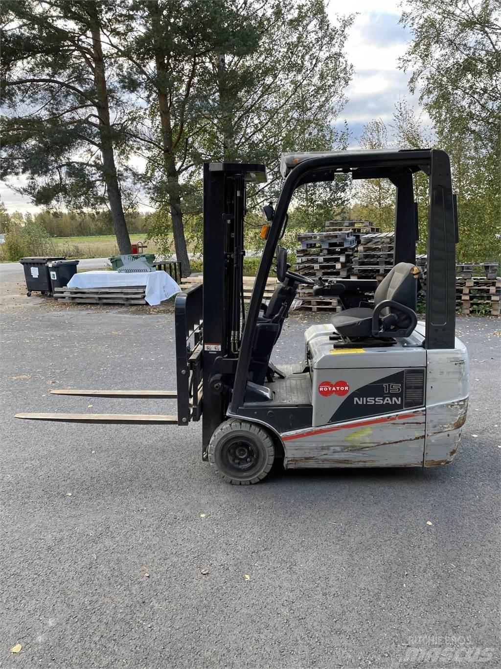 Nissan 15 Wózki elektryczne