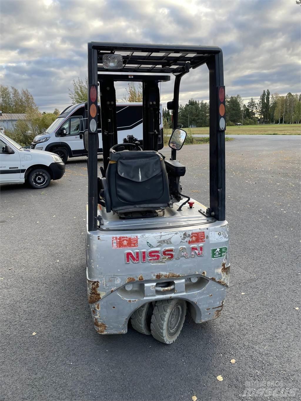 Nissan 15 Wózki elektryczne