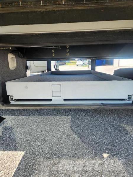 Tiffin Pheaton 40QDH Kampery i przyczepy kempingowe