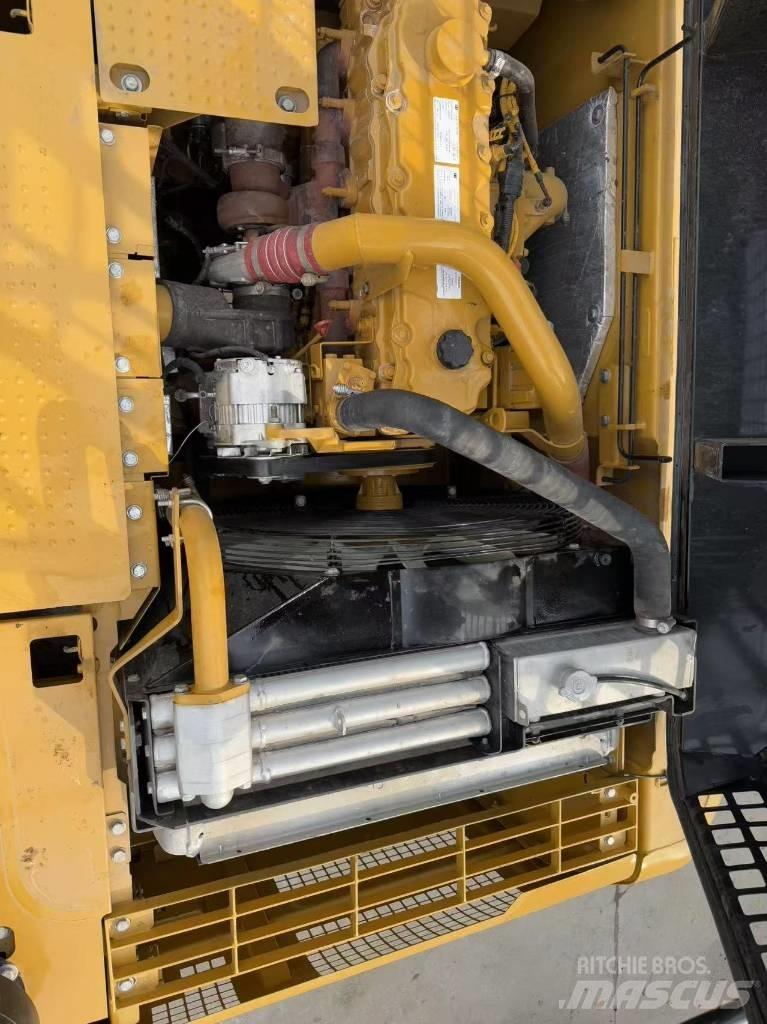 CAT 330d2 Koparki gąsienicowe