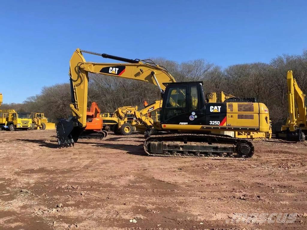CAT 325 D Koparki gąsienicowe