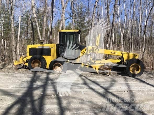 John Deere 770 Równiarki