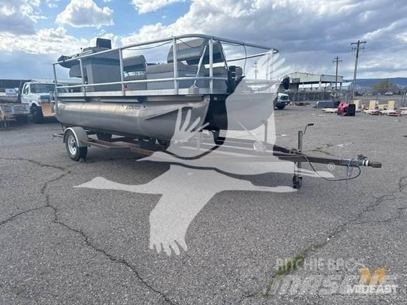  PONTOON BOAT Maszyny budowlane - Inne