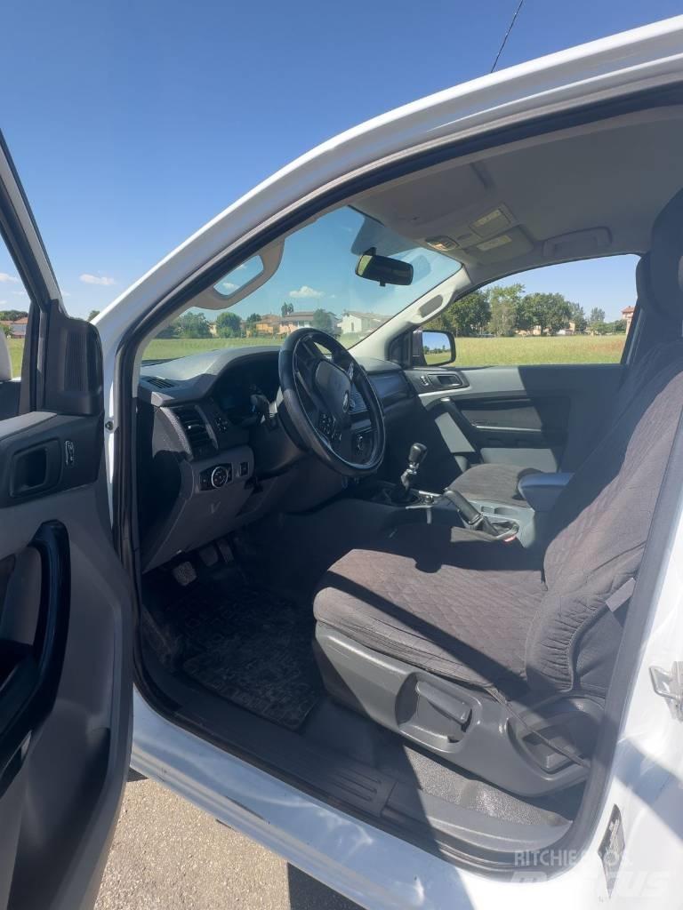 Ford Ranger XL Pick-upy / Pojazdy z otwieranymi burtami