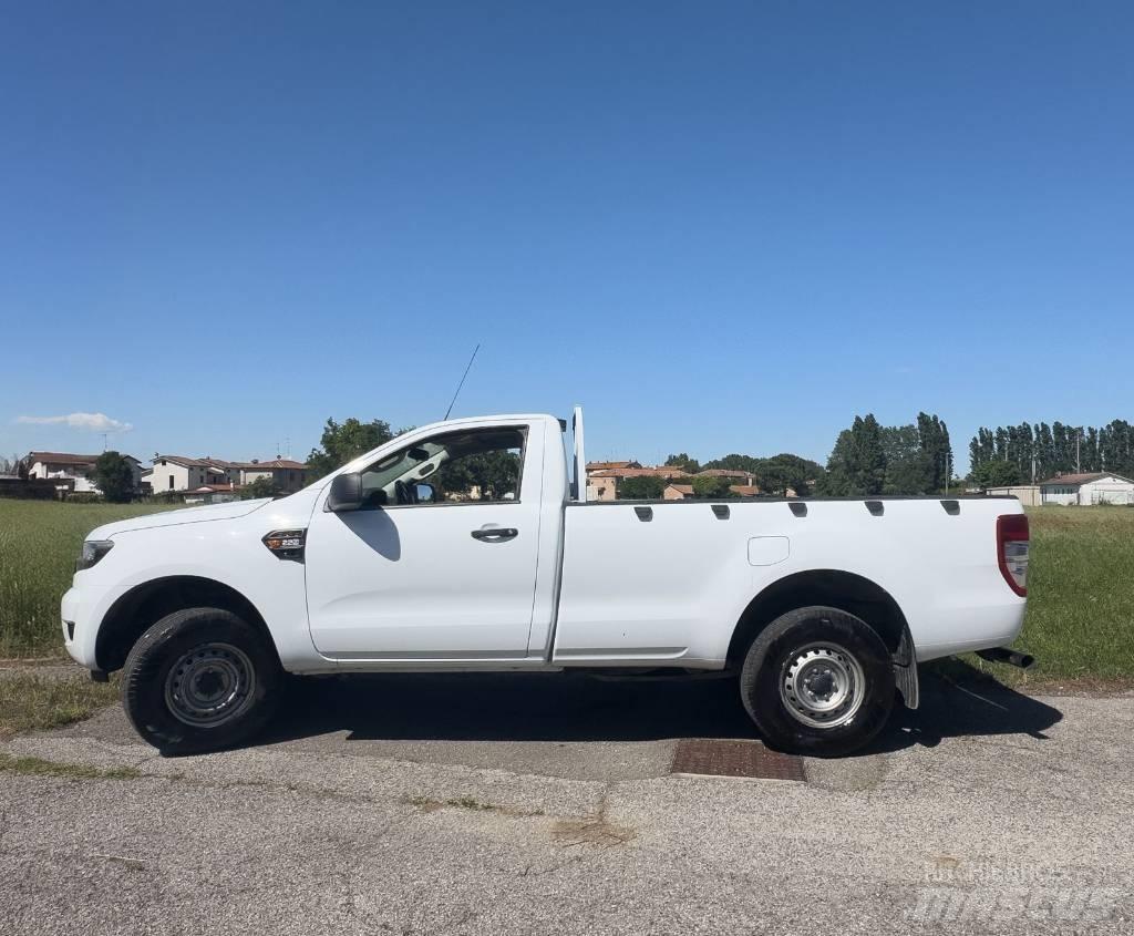 Ford Ranger XL Pick-upy / Pojazdy z otwieranymi burtami