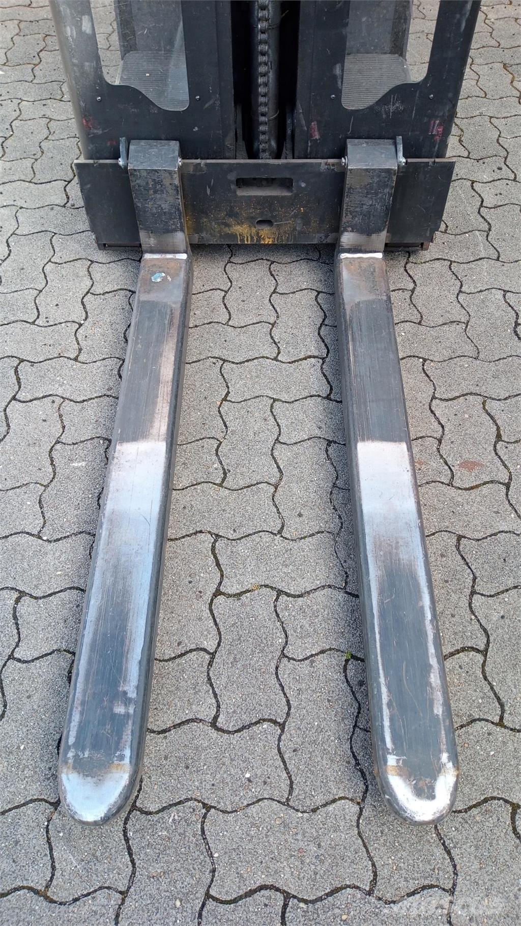 Toyota OSE100 Samojezdne maszyny do załadunku