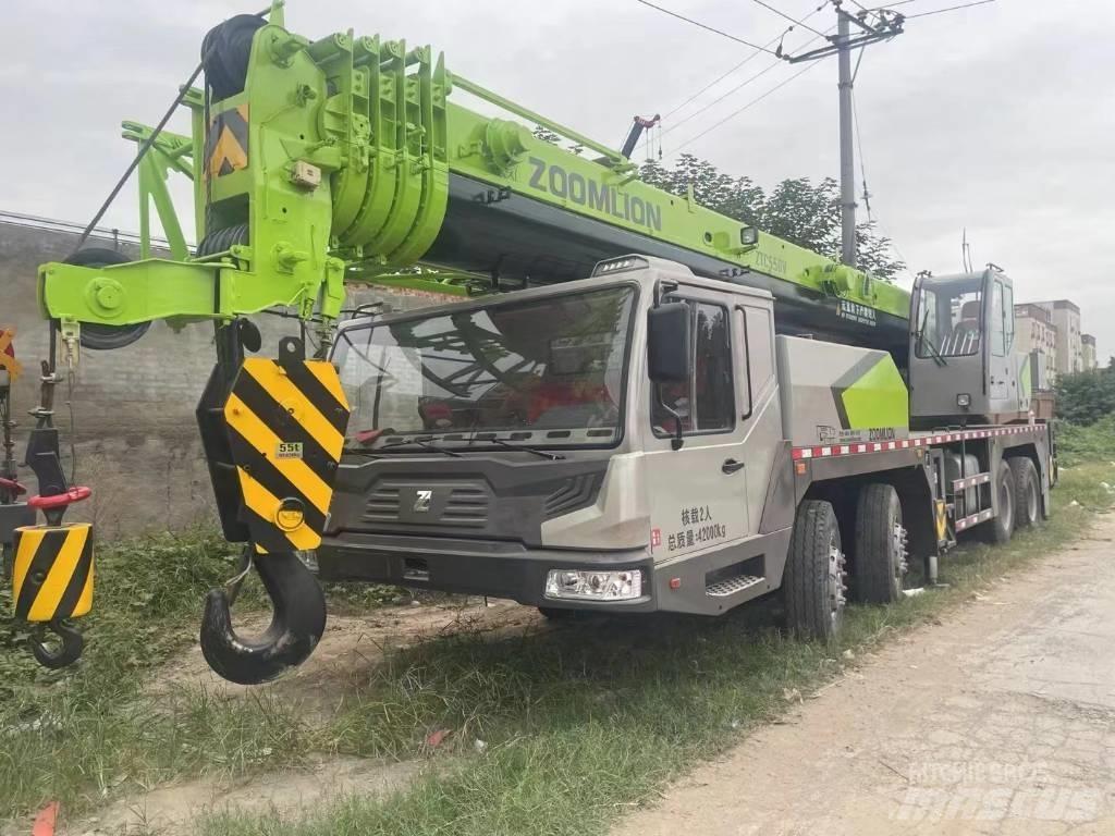 Zoomlion ZTC550V Żurawie gąsienicowe