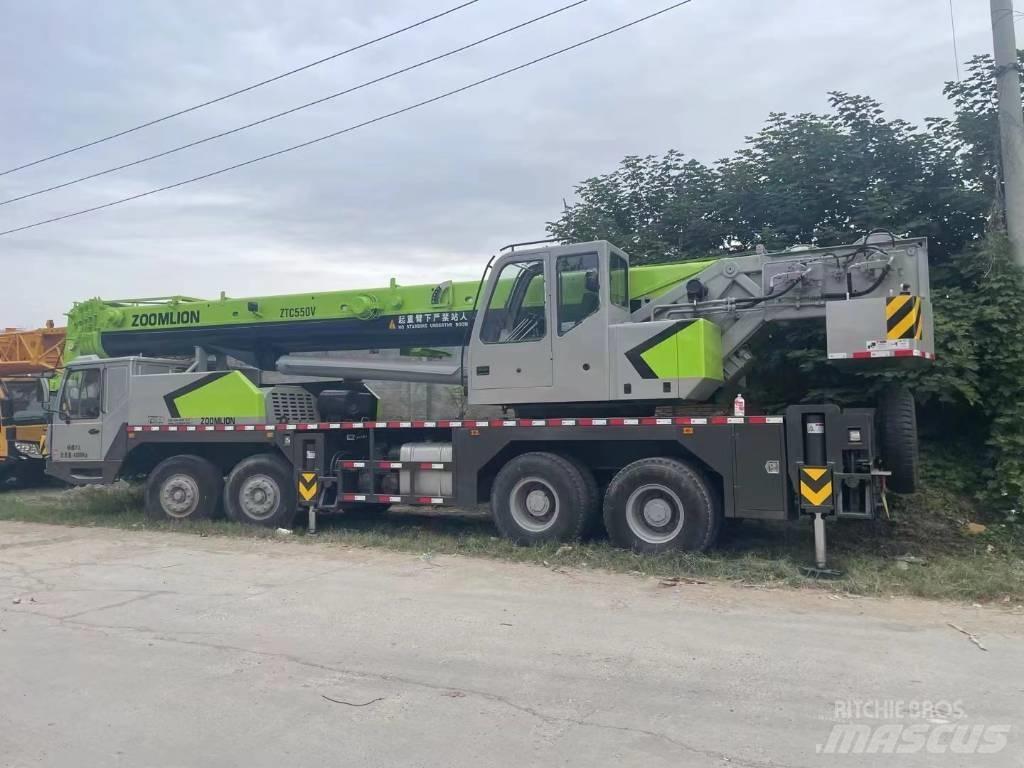 Zoomlion ZTC550V Żurawie gąsienicowe