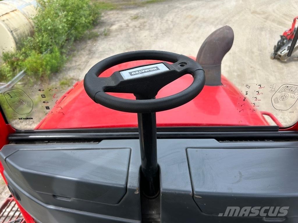 Komatsu 895 Forwardery