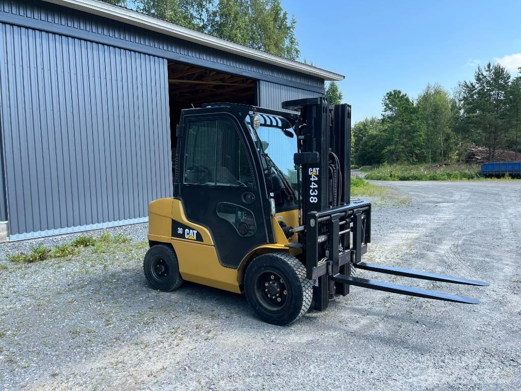 CAT DP 30 N Wózki Diesla