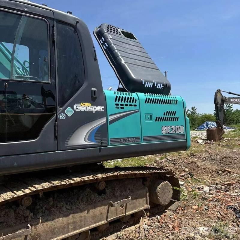 Kobelco SK 200 Koparki gąsienicowe