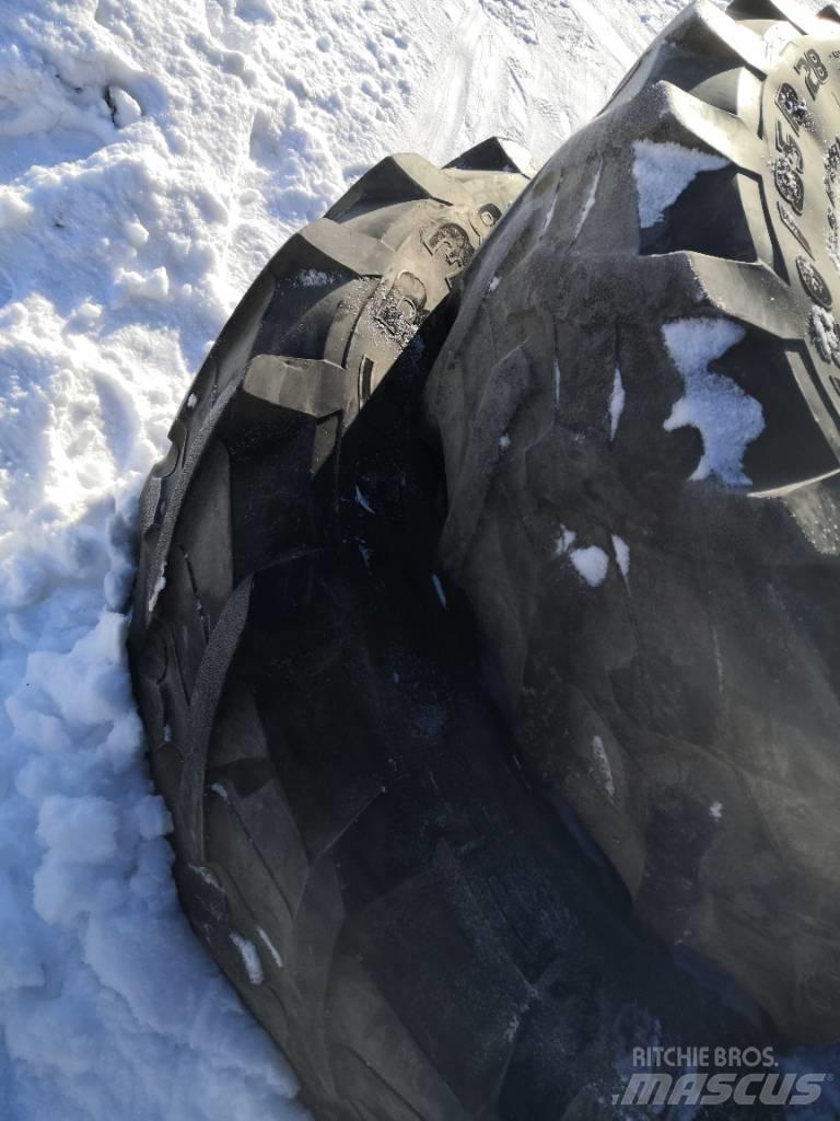 Pirelli 420/85R28 Opony, koła i felgi