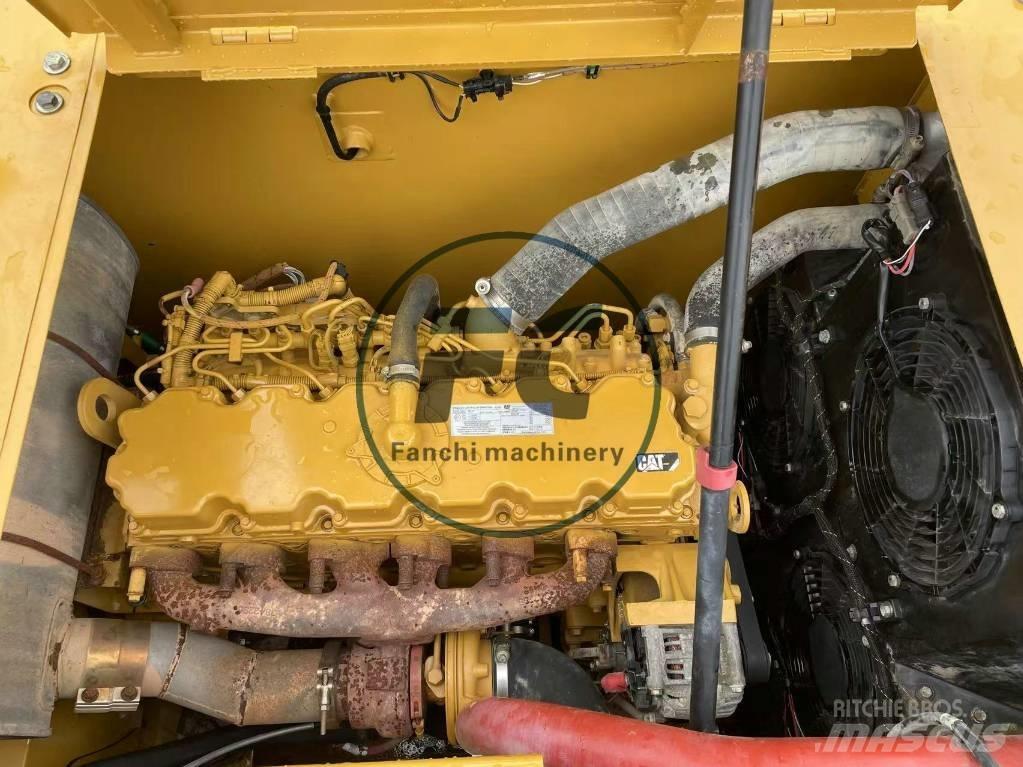 CAT 320 Koparki gąsienicowe