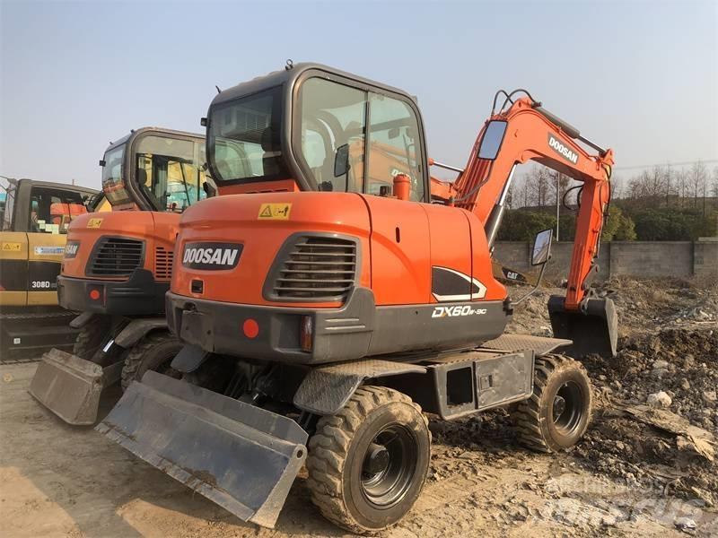 Doosan DX60 Koparki gąsienicowe
