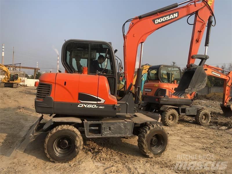 Doosan DX60 Koparki gąsienicowe
