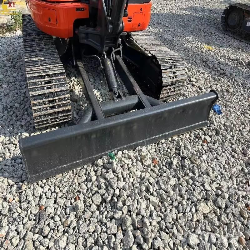 Kubota 163 Koparki gąsienicowe