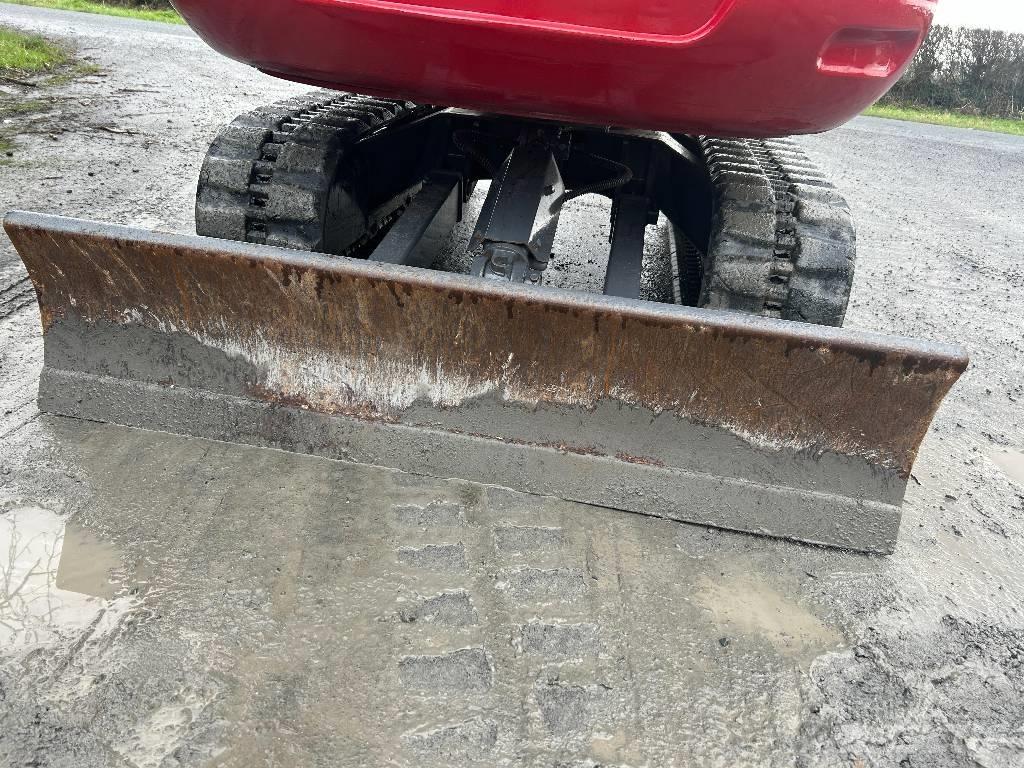Takeuchi TB 230 Minikoparki