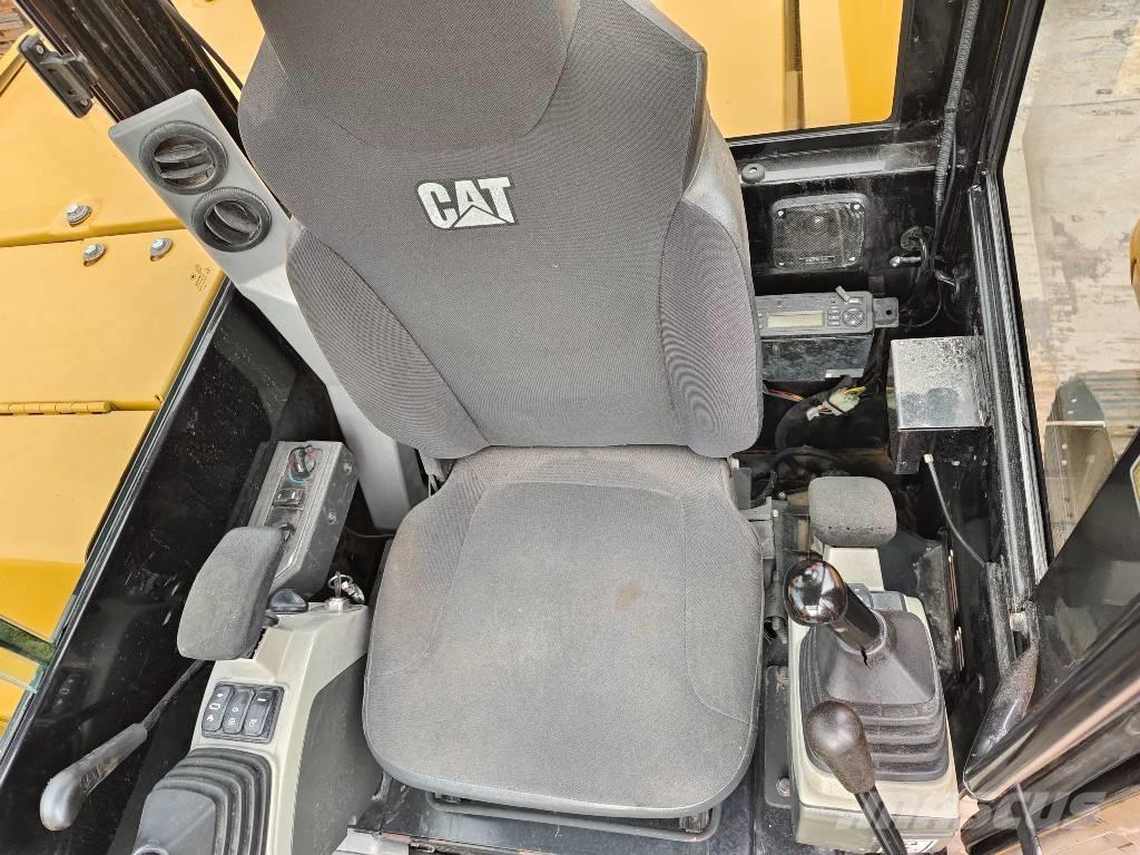 CAT 305.5 E2 Minikoparki