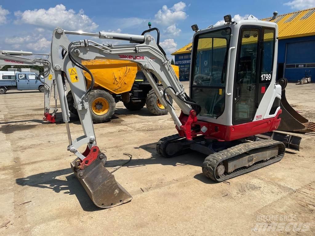 Takeuchi TB225 Minikoparki
