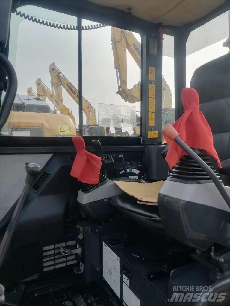 Komatsu PC56-7 Koparki gąsienicowe