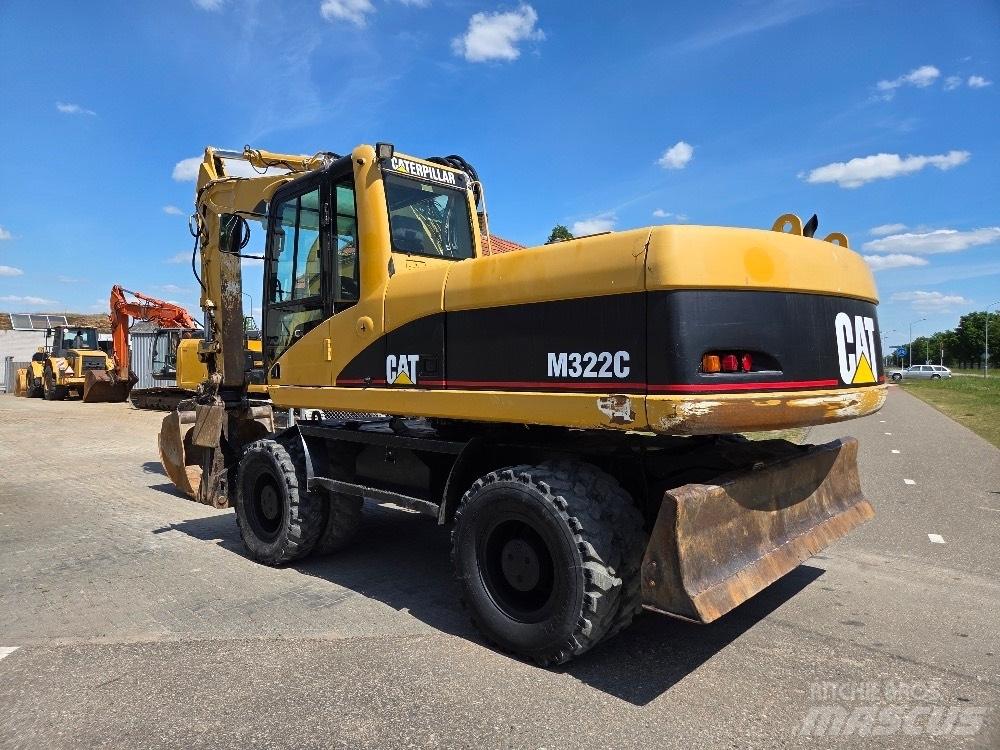 CAT M322C Koparki kołowe