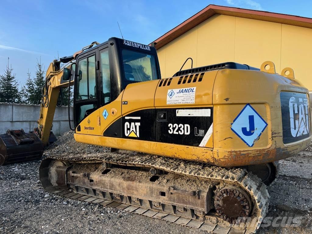 CAT 323 D L Koparki gąsienicowe