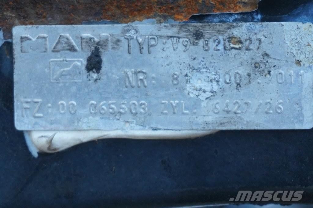 MAN V9-82L-27 Mosty, wały i osie
