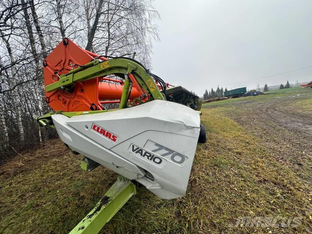 CLAAS Lexion 670 Kombajny zbożowe
