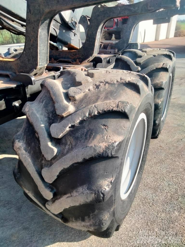 Komatsu 835 Forwardery