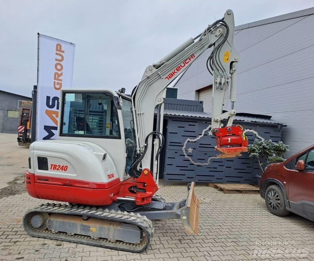 Takeuchi TB 240 Minikoparki
