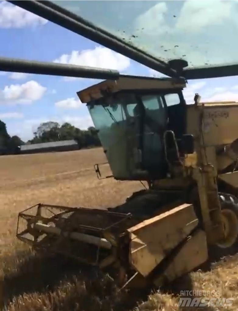 New Holland 8060 Kombajny zbożowe