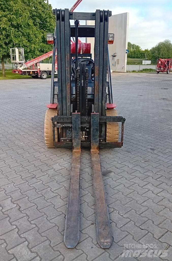 Manitou MI 30 G Wózki LPG