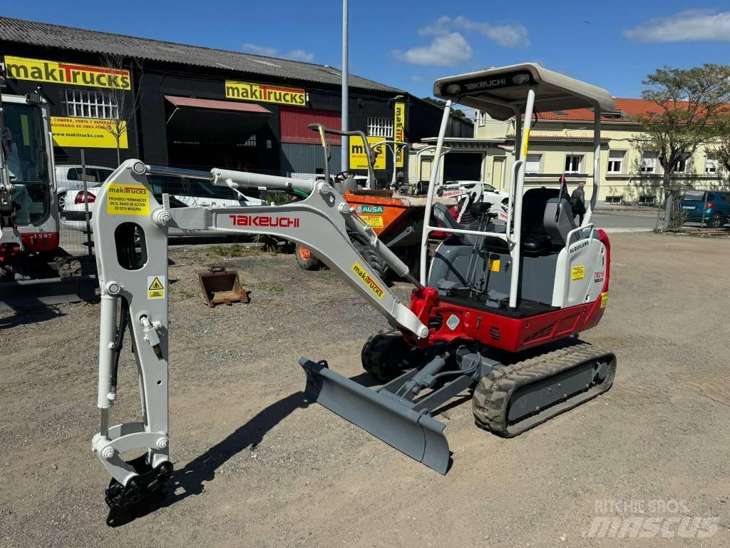 Takeuchi TB 216 Minikoparki