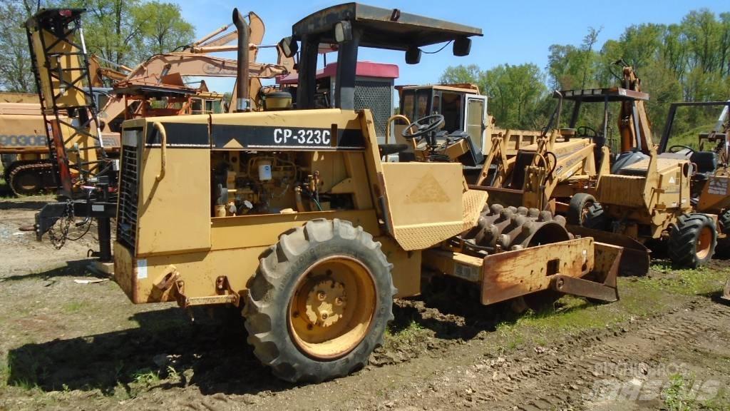 CAT CP 323 C Walce typu kombi