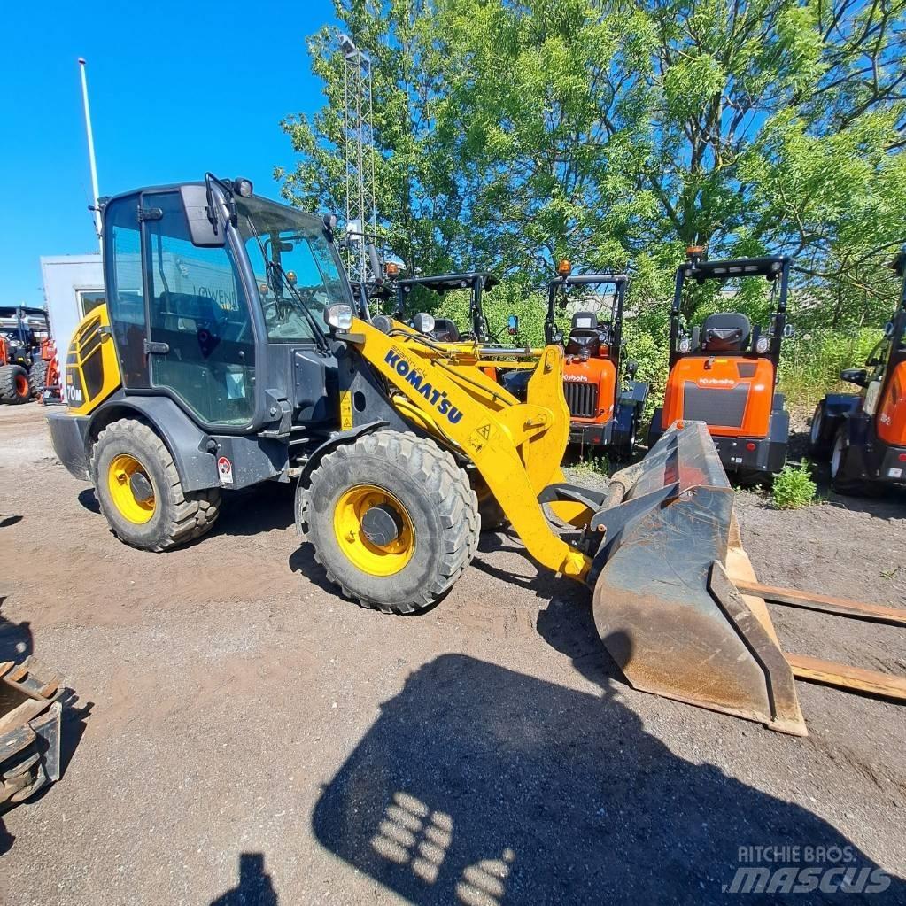 Komatsu WA70M Miniładowarki