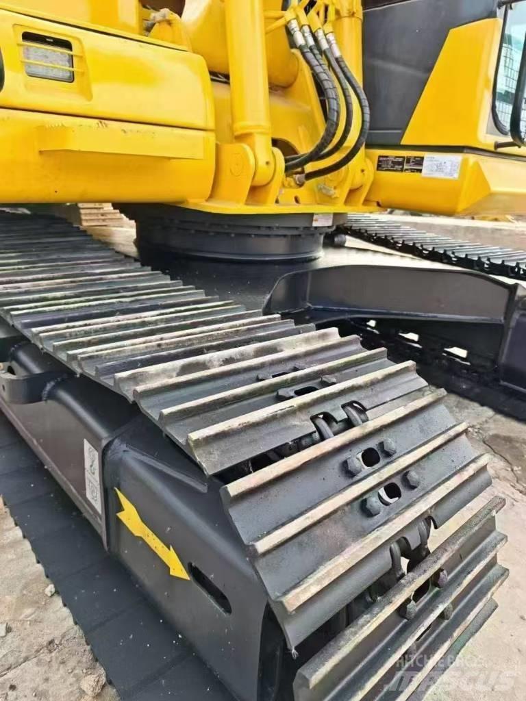 Komatsu 130-7 Koparki gąsienicowe