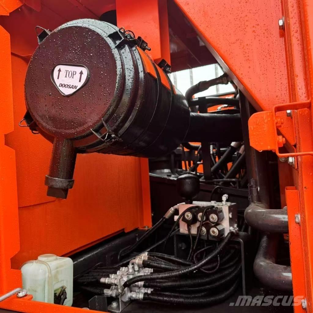 Doosan DX 225 LC Koparki gąsienicowe