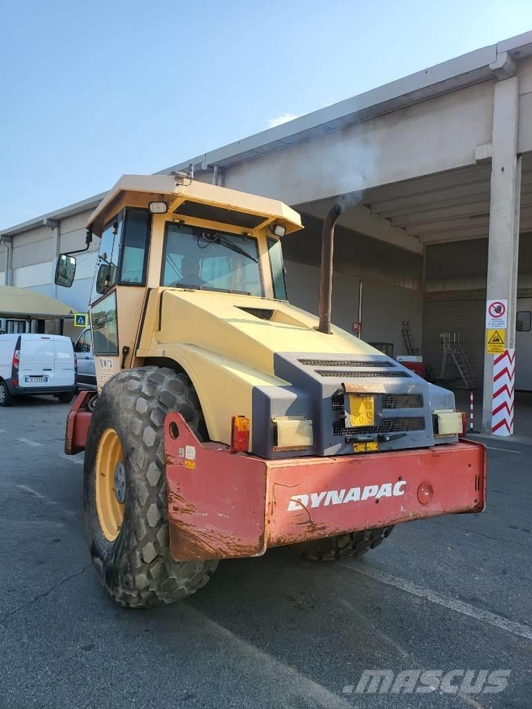 Dynapac CA 302 D Walce jednobębnowe