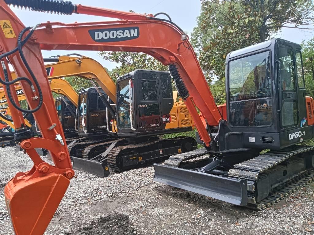Doosan DH 60-7 Koparki gąsienicowe