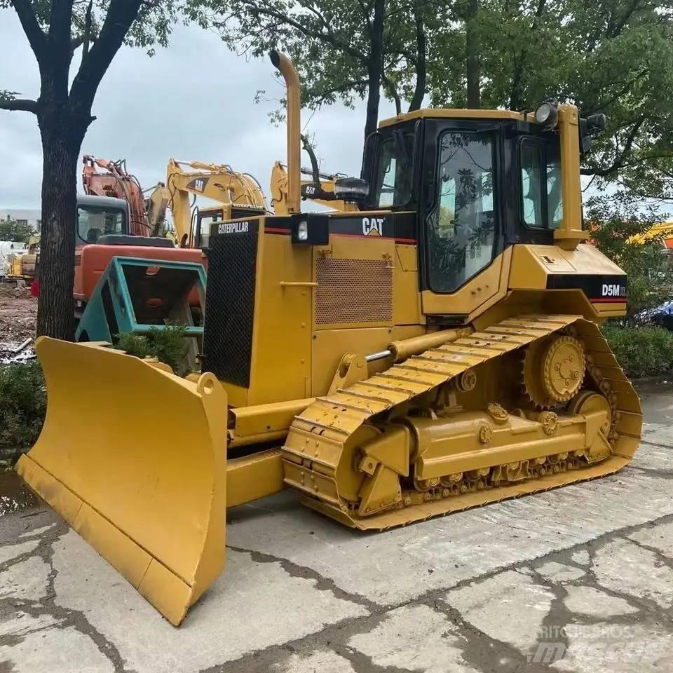 CAT D5M Spycharki gąsienicowe