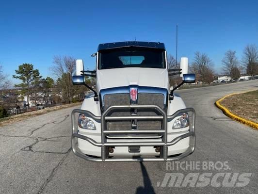 Kenworth T 680 Ciągniki siodłowe