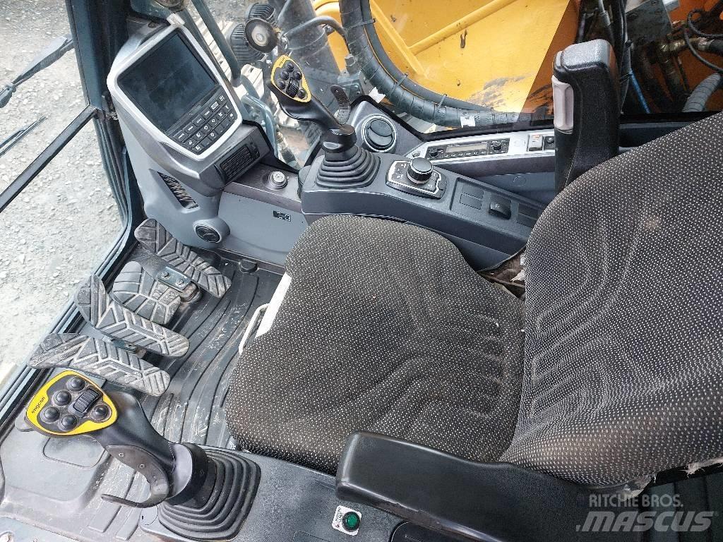 Hyundai HX 220 L Koparki gąsienicowe
