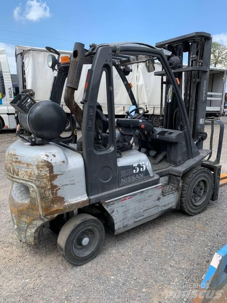 Nissan UG1D2A32LQ Wózki LPG
