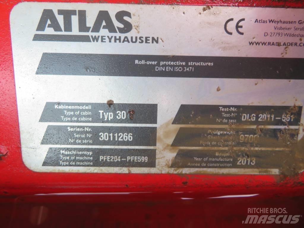 Atlas 65 Kabiny i wnętrze