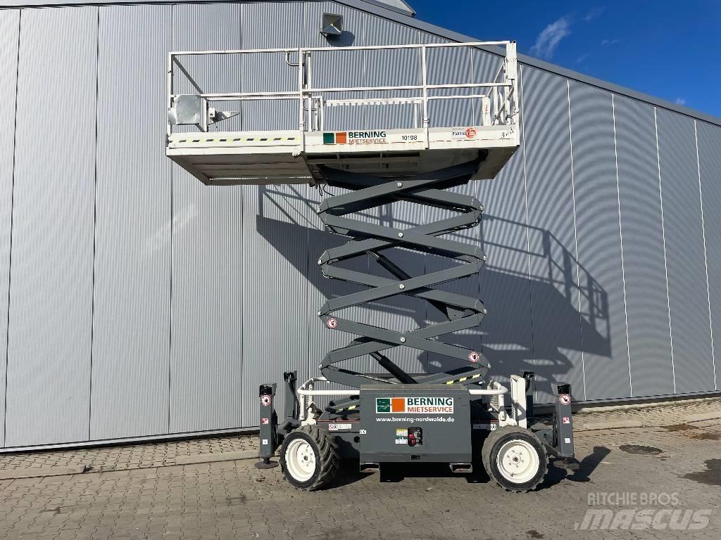 SkyJack SJ 6832 RTE Podnośniki nożycowe