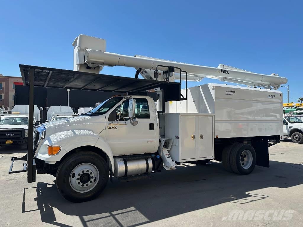 Ford F 750 SD Maszyny rolnicze - Inne