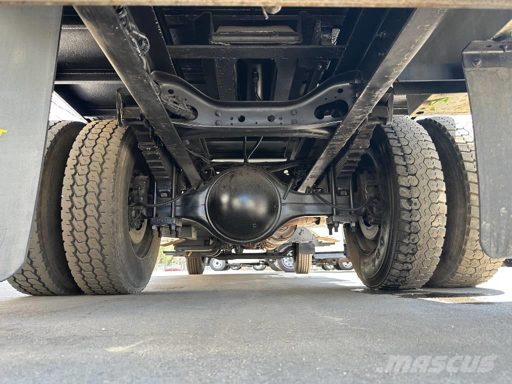 Ford F 750 SD Maszyny rolnicze - Inne