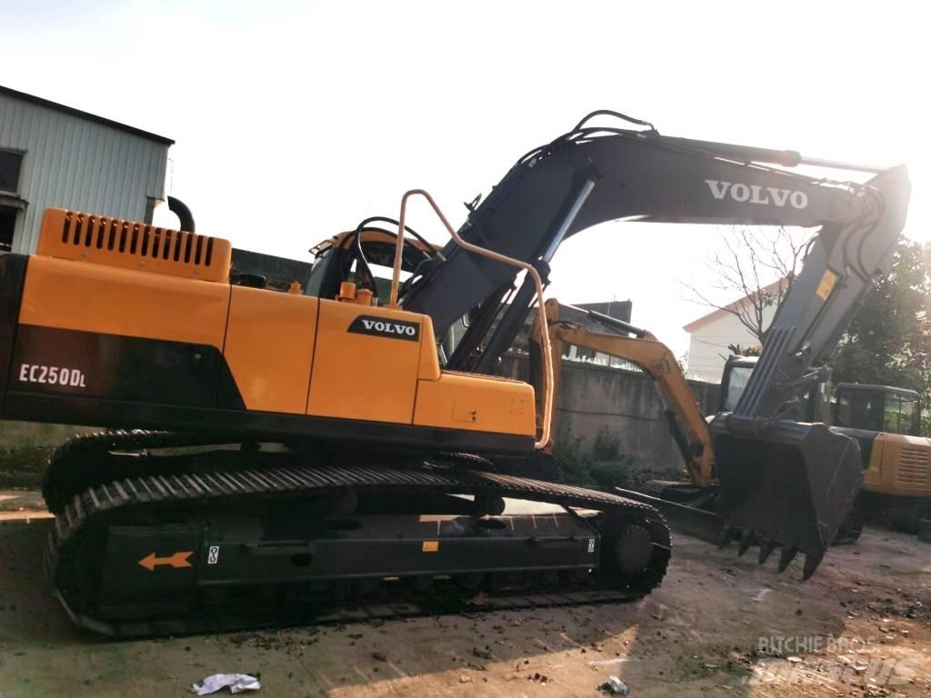 Volvo EC 250 D L Koparki gąsienicowe