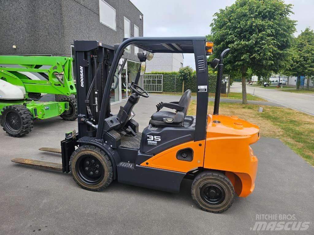 Doosan D 35 S-7 Wózki Diesla